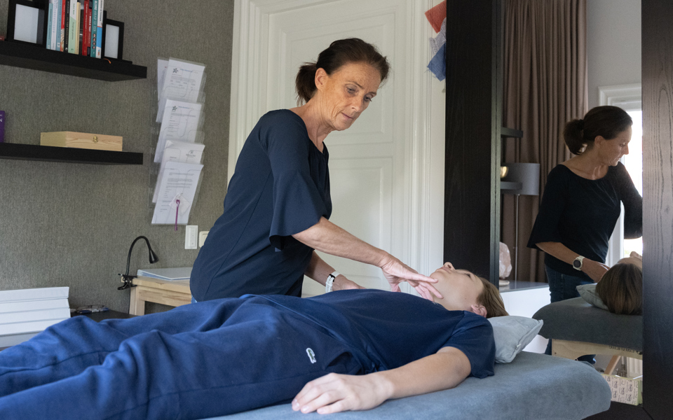 Emotionele blokkades doorbreken met kinesiologie 